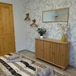 Harmonia Vendeghaz بيت للعطل *
