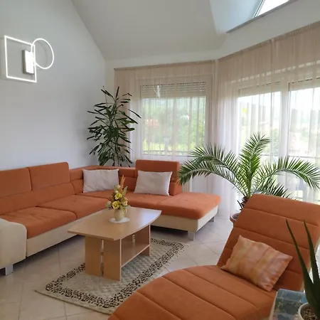 Harmonia Vendeghaz * Вонярцвашхедь