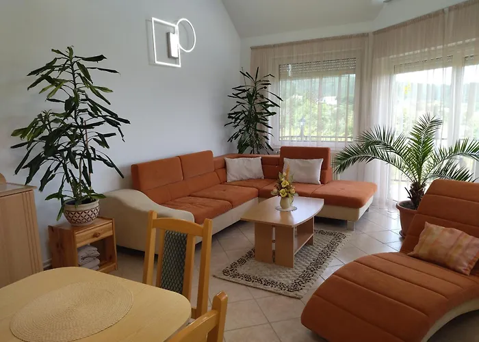 Harmonia Vendeghaz * פוניארצוושהג'